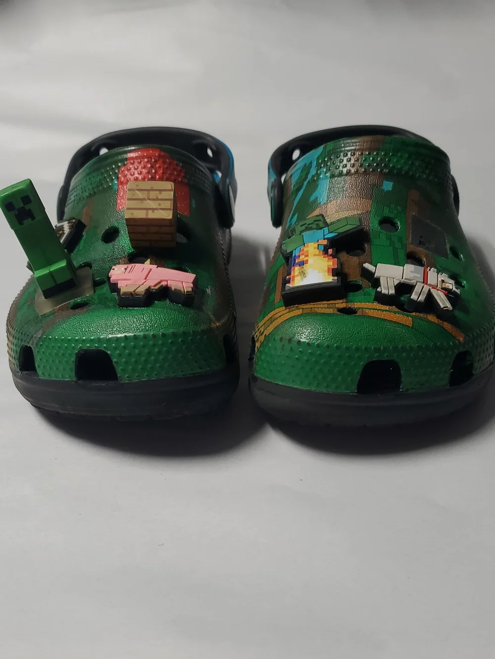 CROCS Classic Minecraft Kids Clogs Size 13 Gaming Casual School